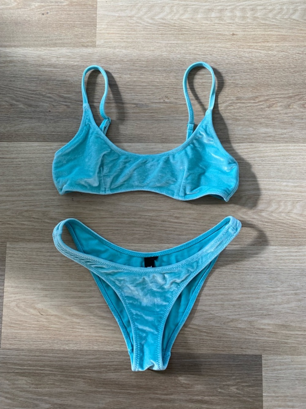 velvet triangl bikini size small